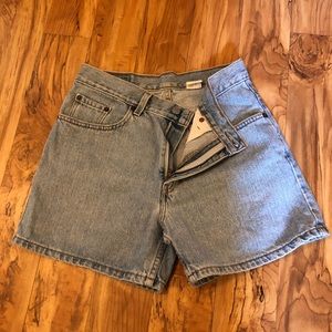 levi shorts 7